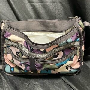 LeSportsac Deluxe Crossbody Expandable Bag Purse 2 Main Compartments